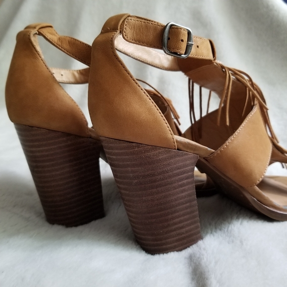 LUCKY BRAND Leesha Leather Fringe Strap Block Heel Sandal Brown Sugar Si… - Picture 8 of 12